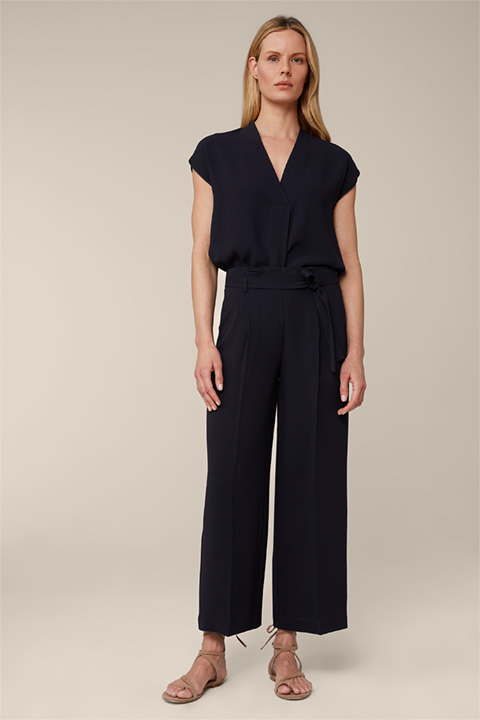 Crêpe Culottes with Belt in Navy