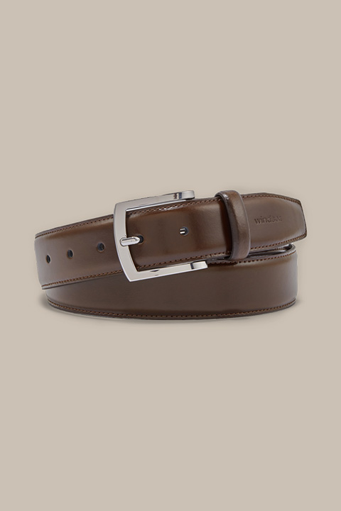 Leather belt in dark brown