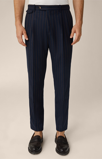 Pantalon modulable Sapo à pinces en laine mélangée, en bleu marine à rayures tennis marron