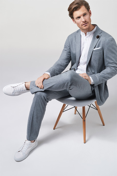 Accède à la page de détails du look « Costume modulable Giro-Santio »