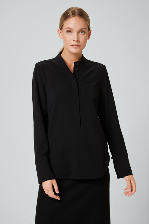 Wollcrêpe-Bluse in Schwarz