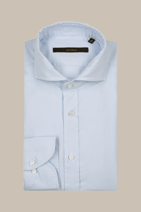 Leads to product detail page "Smart Lano shirt in light blue"