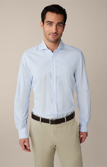 The Lano smart shirt in light blue and white stripes