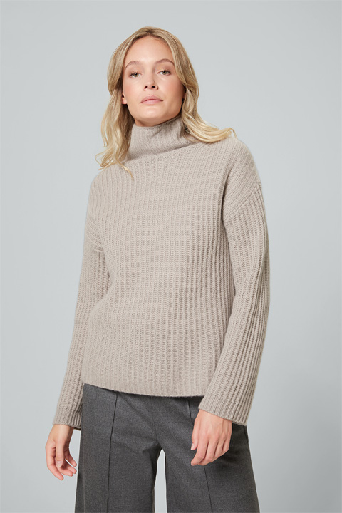 Cashmere-Pullover mit Turtleneck in Beige