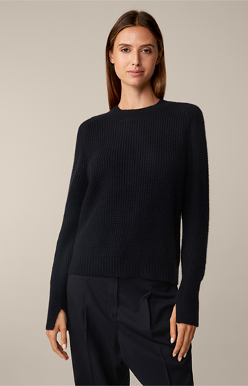Navy Pullover in a Virgin Wool and Cashmere Mix