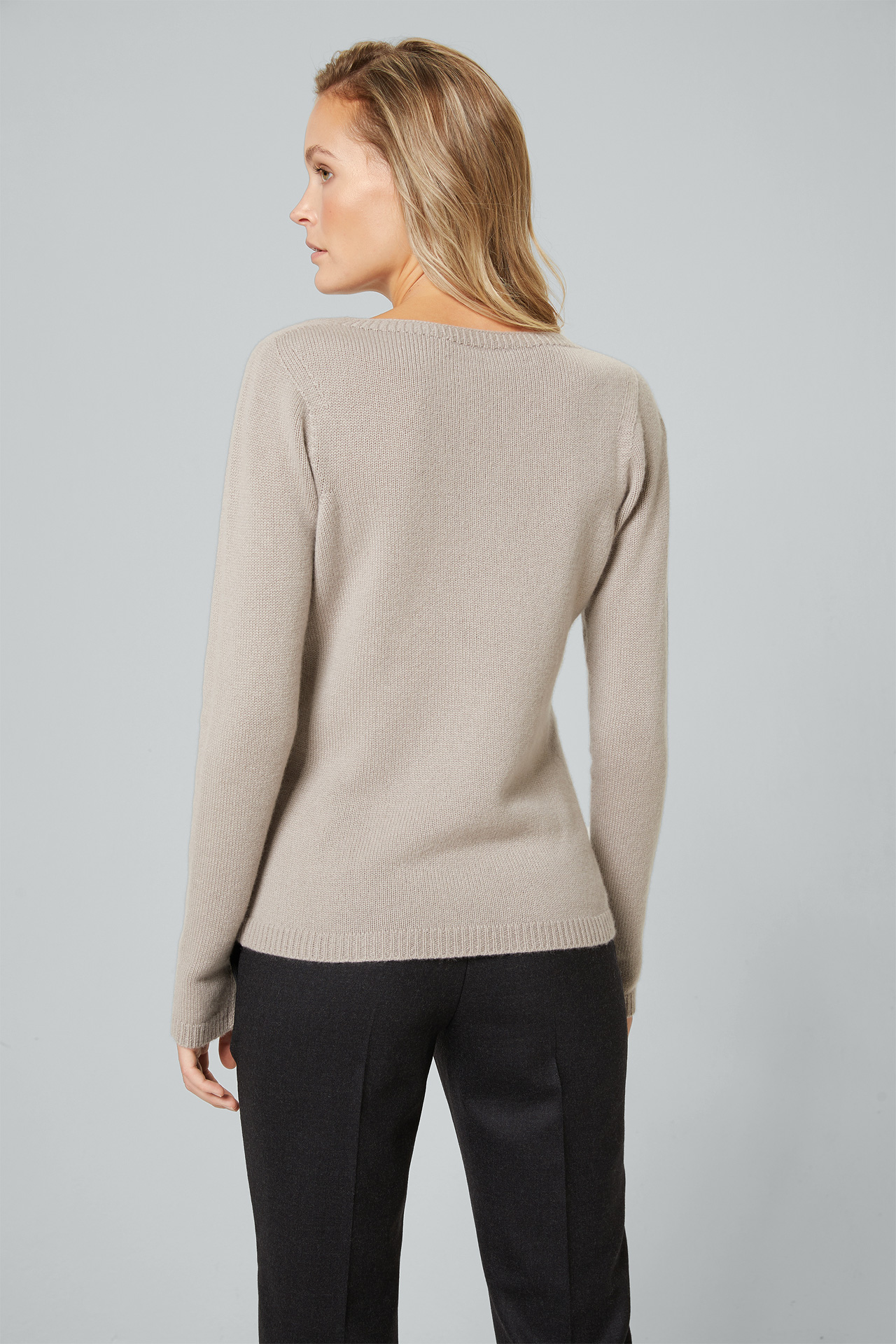 CashmerePullover in Beige im windsor. OnlineStore