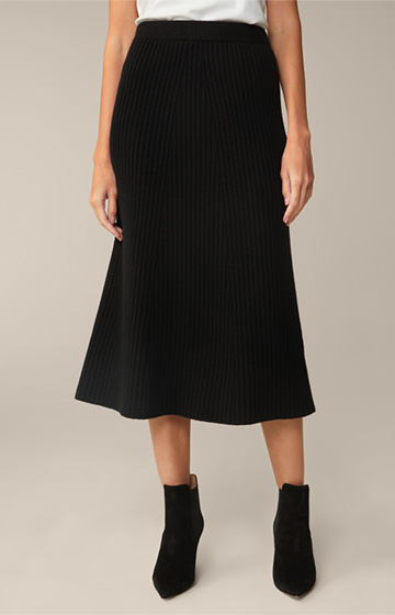 Black Ribbed Knitted Midi Skirt in a Virgin Wool and Cashmere Mix