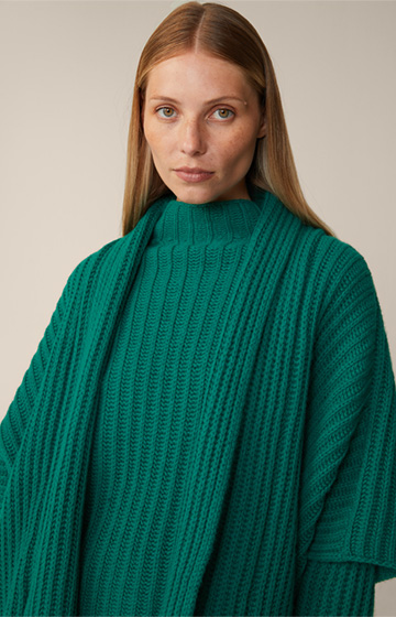 Virgin Wool and Cashmere Mix Cape in Green