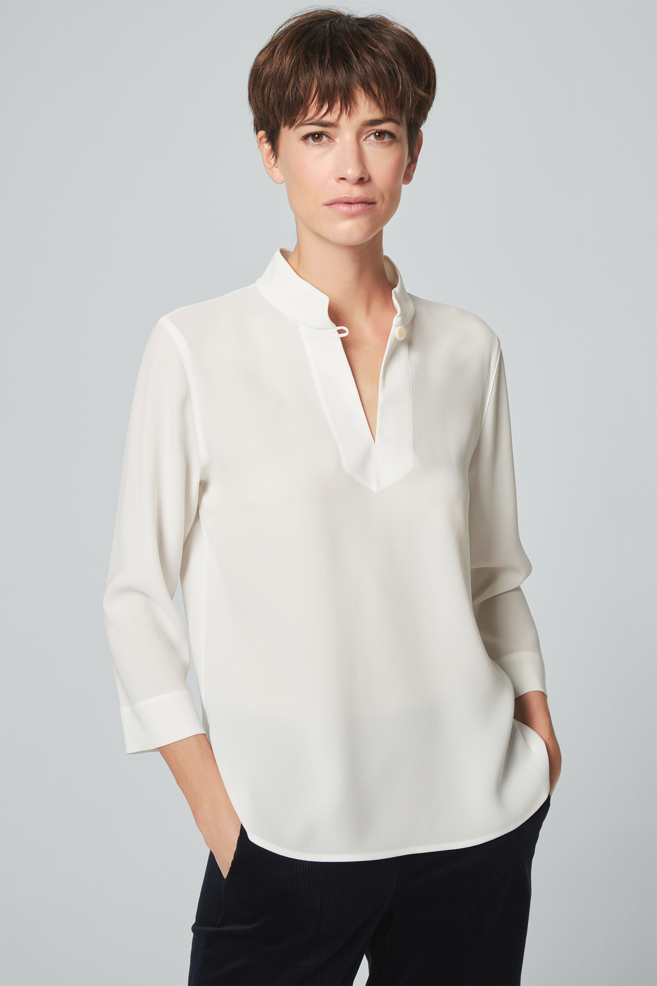 CrêpeBluse in Ecru im windsor. OnlineStore