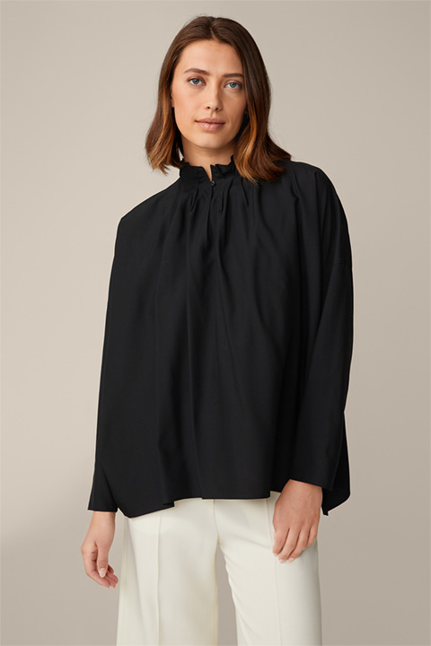 Blouse in A-line with Silk in Black