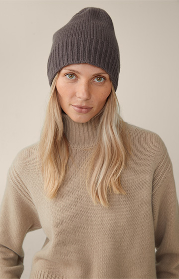 Cashmere Hat in Taupe