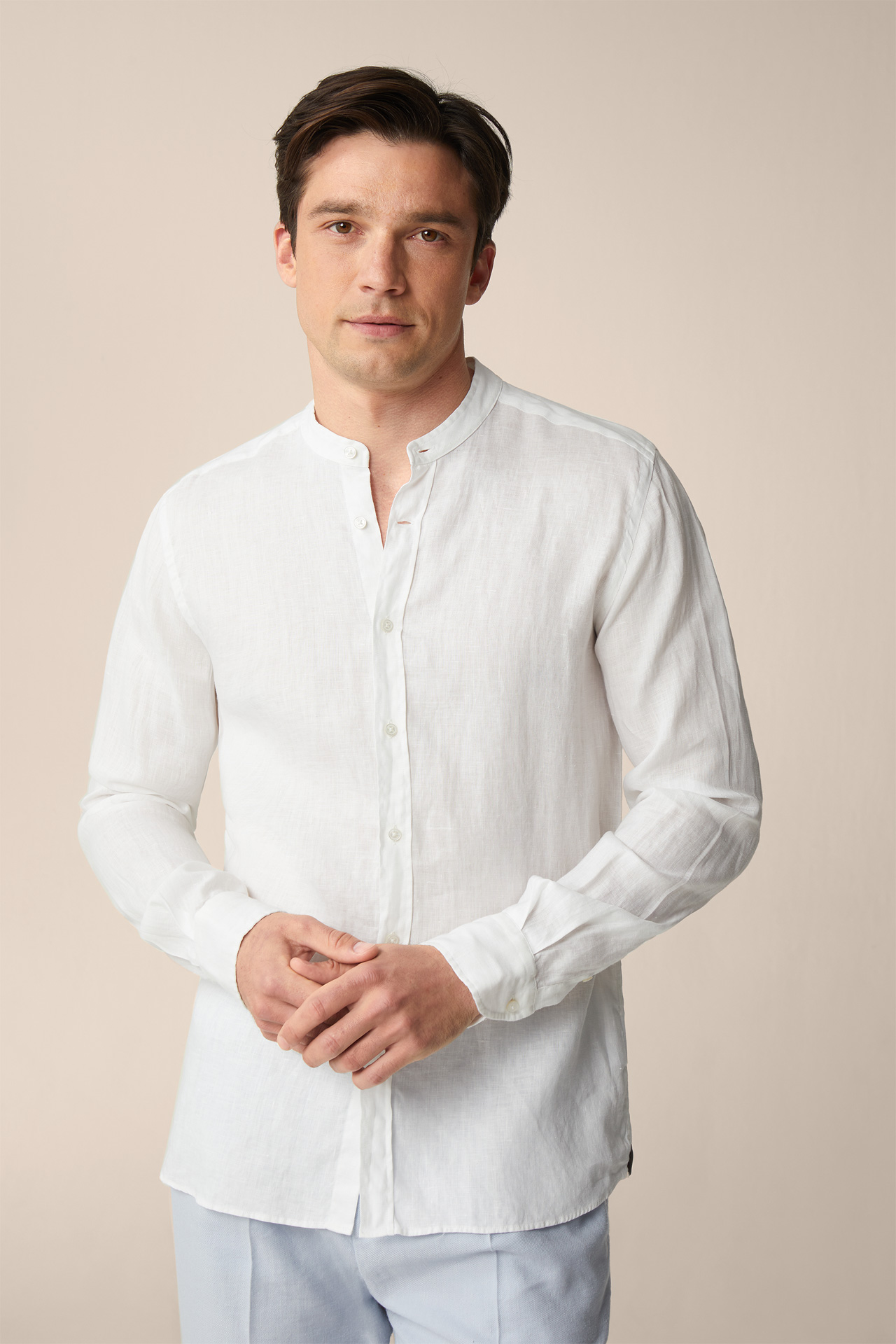 Leno Linen Stand-up Collar Shirt in White