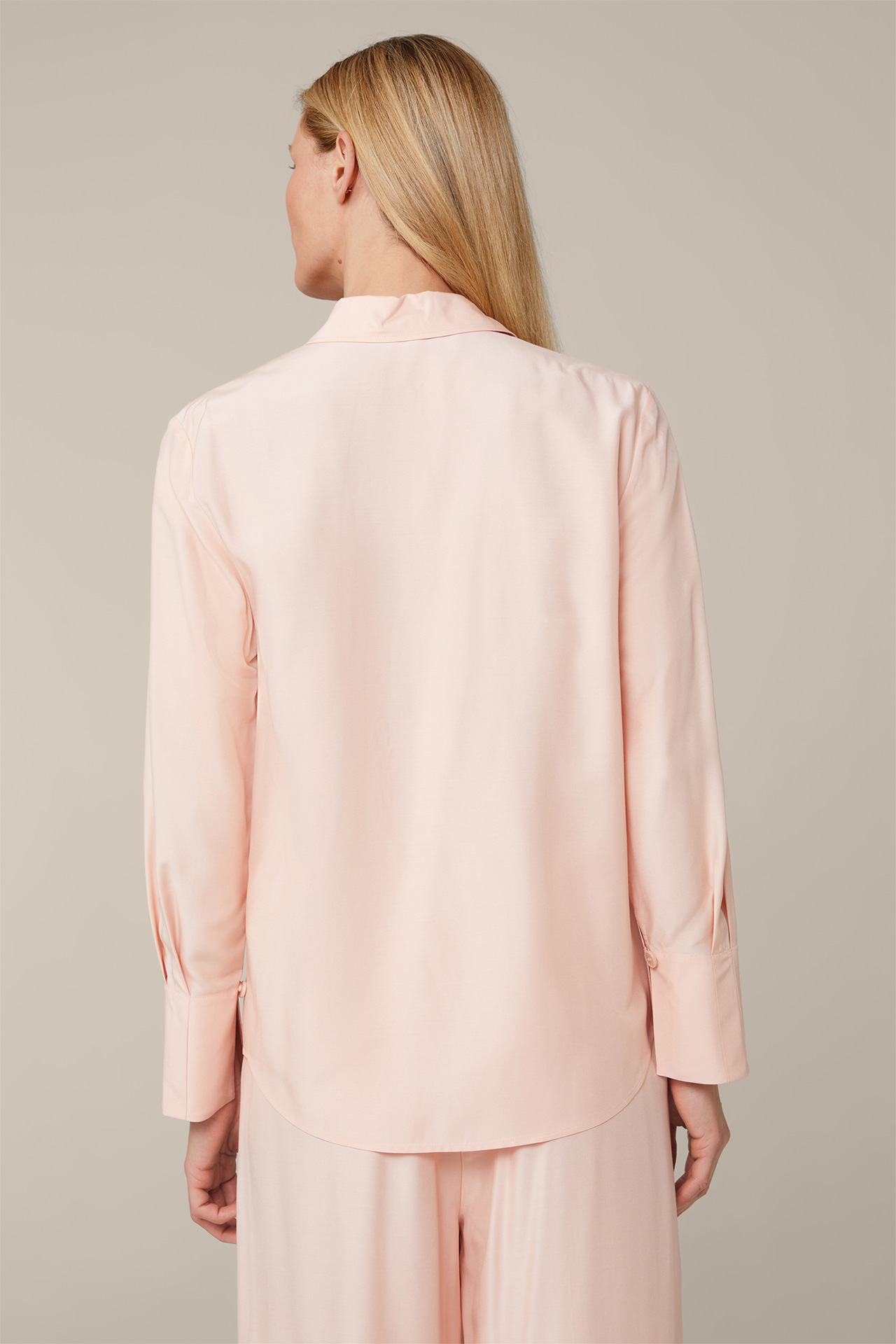 Satin Blouse made of Viscose and Silk in Peach