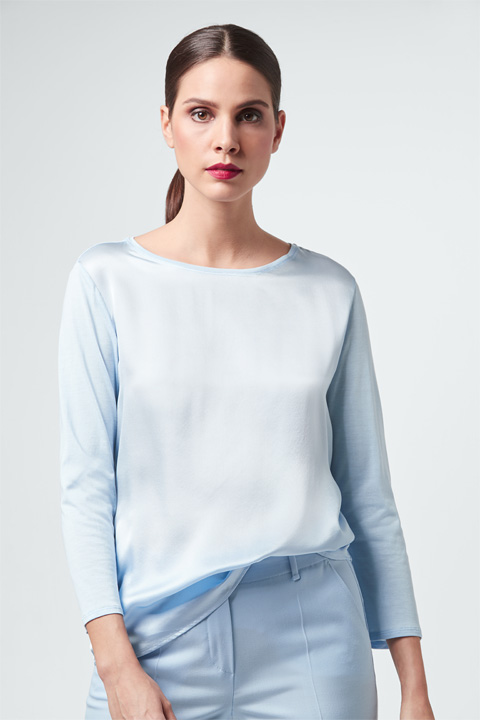 Shirt in Hellblau