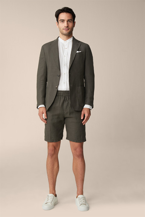 Olive Scurtino shorts in a linen mix