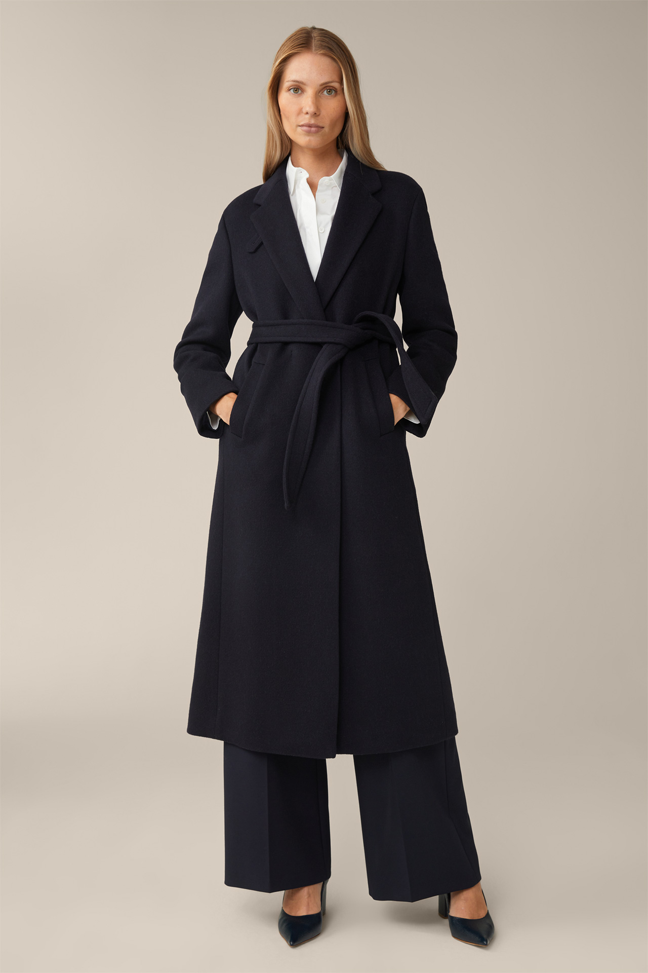 Virgin Wool Roben Coat with Cashmere in Navy 
