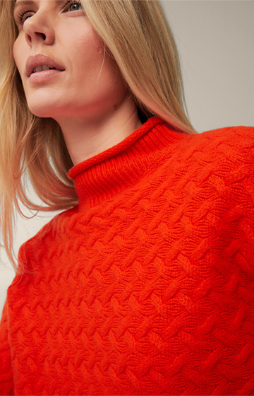 Cashmere Sweater with Stand-up Collar in Red