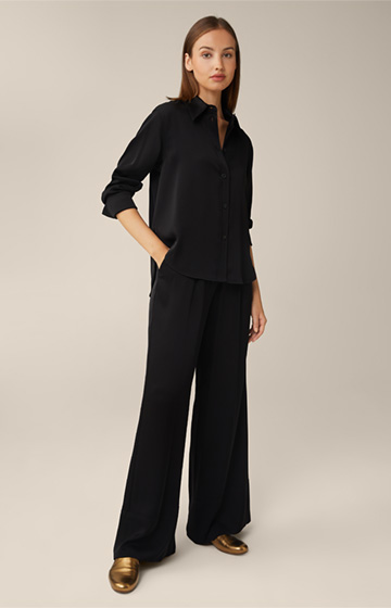 Long-sleeved Crêpe Shirt Blouse in Black