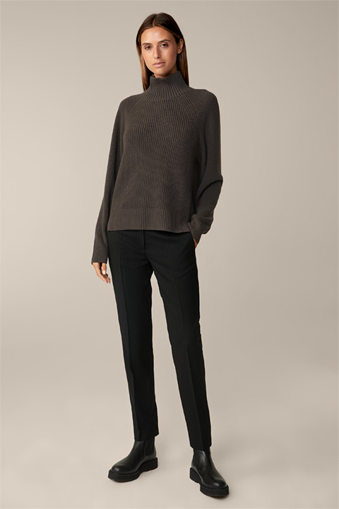 Merino Knitted Roll neck Sweater in Taupe