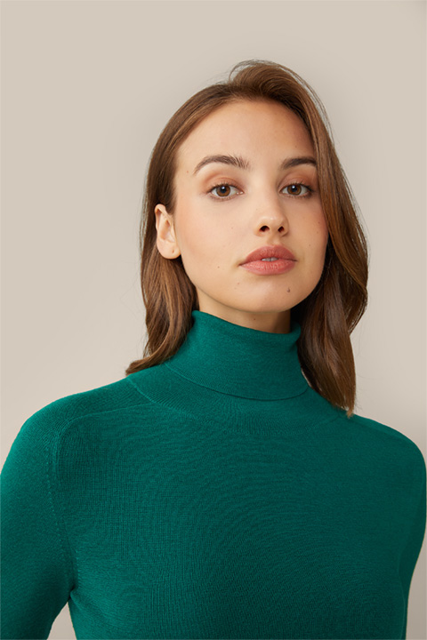 Virgin Wool and Silk Mix Roll Neck Pullover in Green