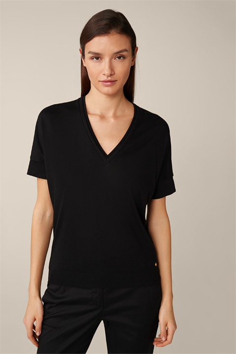 Tencel-Baumwoll-T-Shirt mit V-Ausschnitt in Schwarz