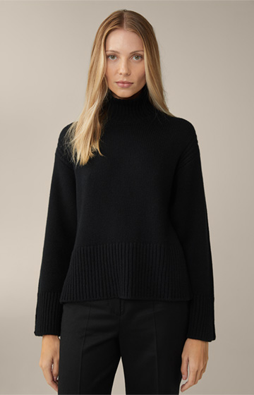 Cashmere Roll Neck Pullover in Black